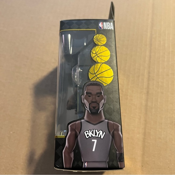 NIB Kevin Durant Funko Gold Figure - Picture 2 of 5